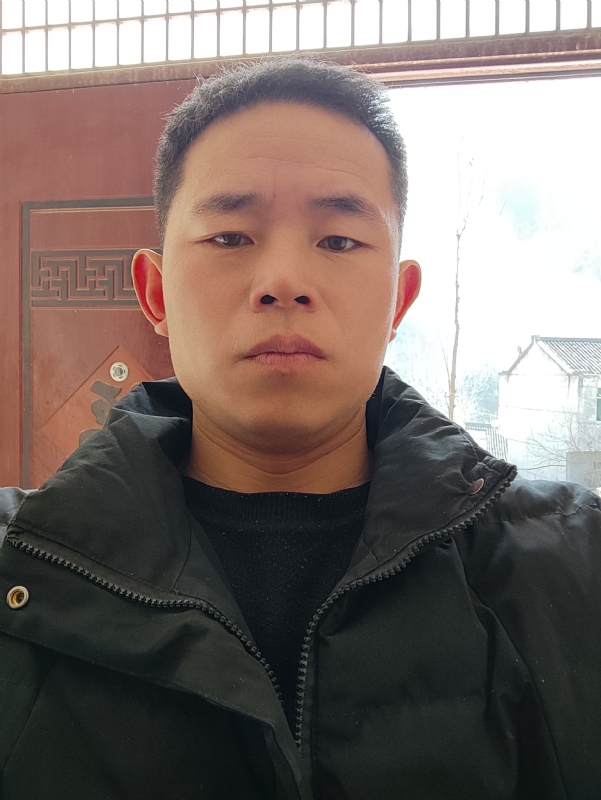 勇敢的成长的第一张照片--十堰中老年相亲网